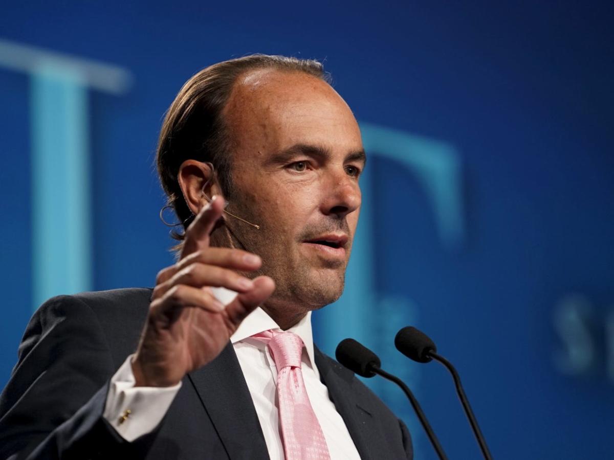 China is facing the US financial crisis ‘on steroids’ as its real-estate market collapses, famed hedge-fund boss says