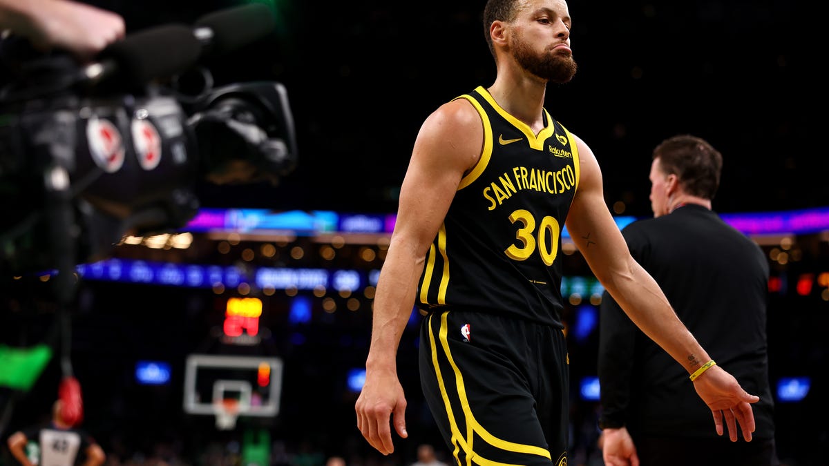 2023 NBA three pointers per game leaders