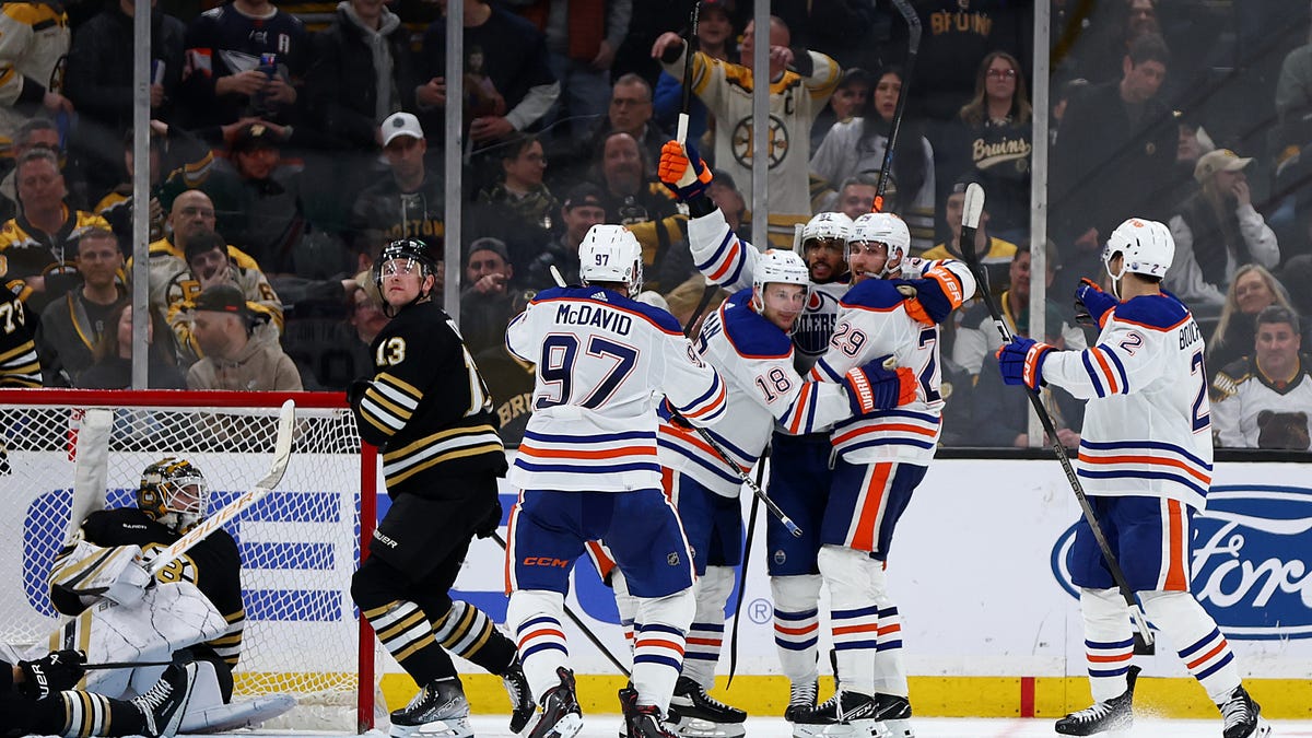 2023 NHL assists leaders